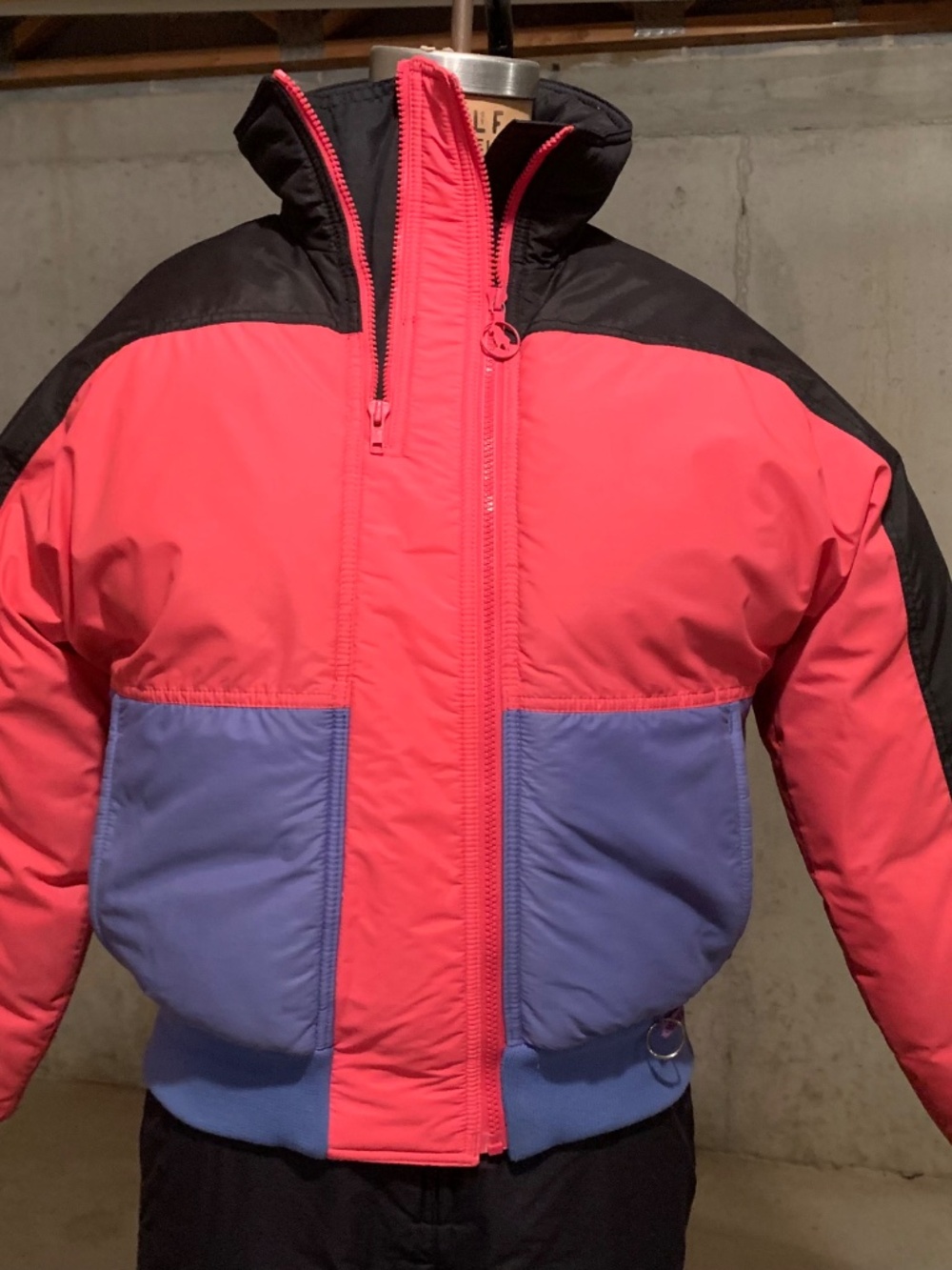 Vintage White Stag Mountain Goat Colorblock Puffer Jacket Large (Today's S-M)